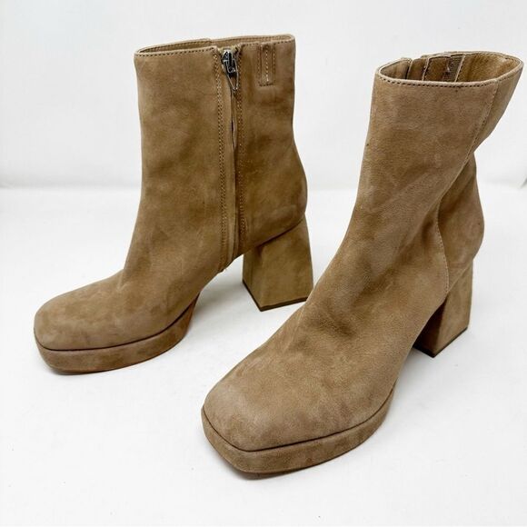 Dolce Vita Suede Heeled Platform Ulyses Bootie Mushroom - Picture 5 of 9